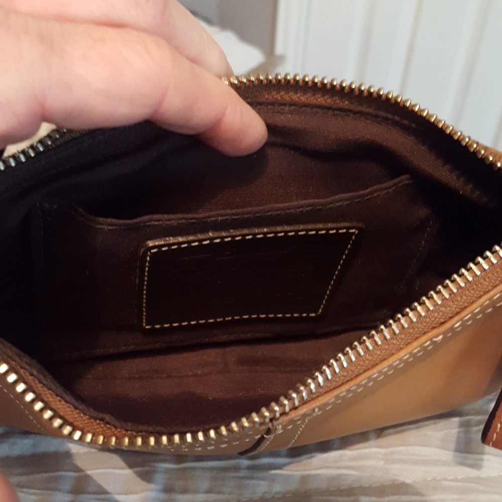 Coach purse - Picture 4 of 6